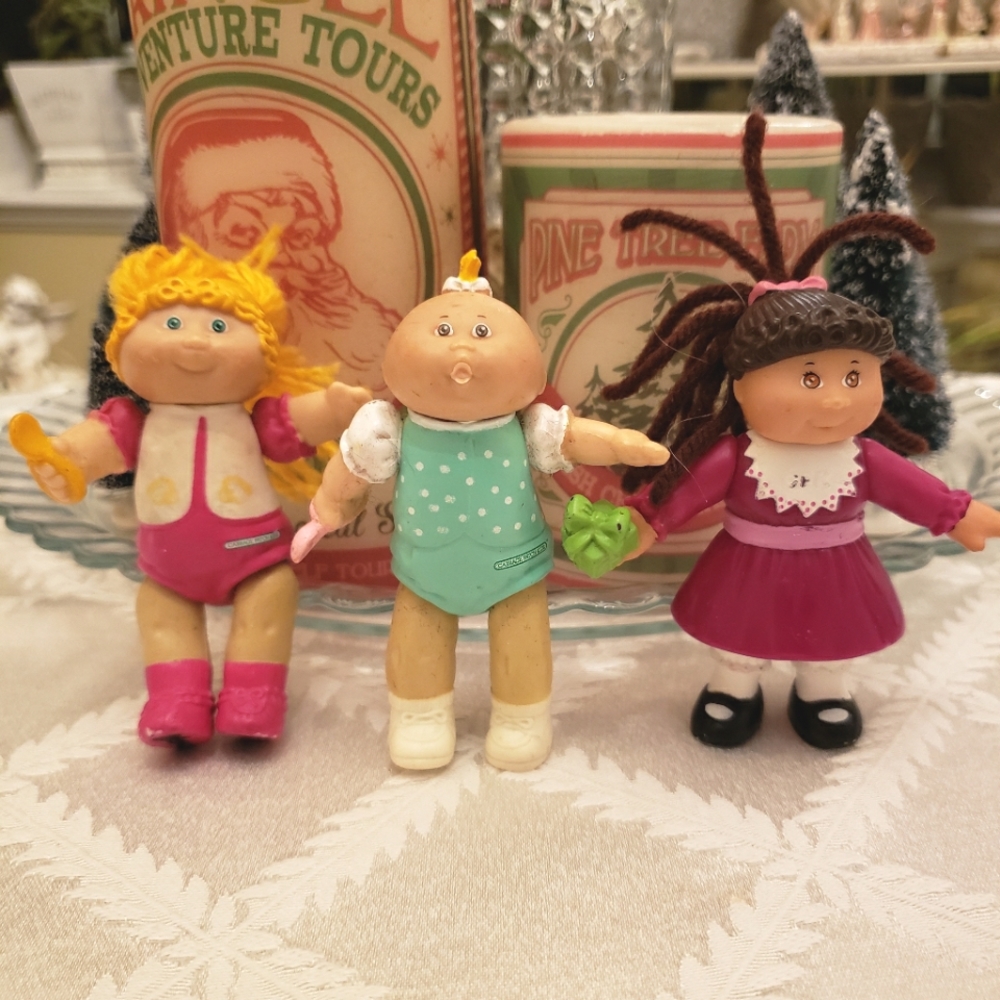 Cabbage Patch minis.